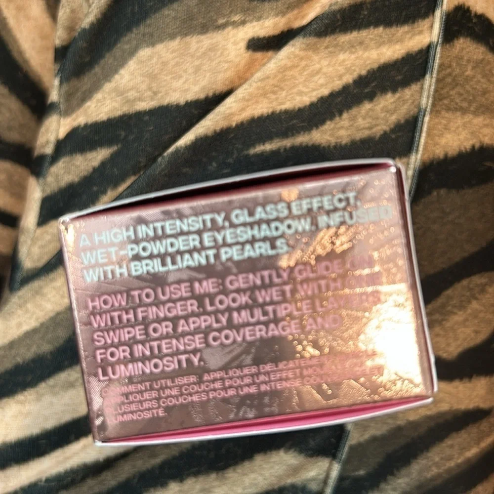 JEFFREE STAR COSMETICS Eye Gloss Powder Wyoming window, brown new in box